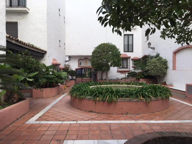 Large And Elegant In Puerto Banus With Pools And Paddle Apartment Marbella Exterior foto